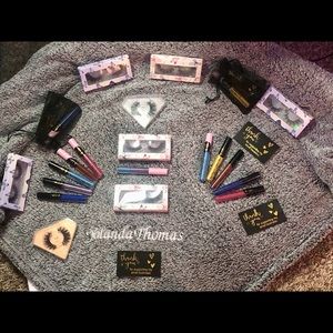 Popped Out by Coco my new starburst lipgloss is available now customizable